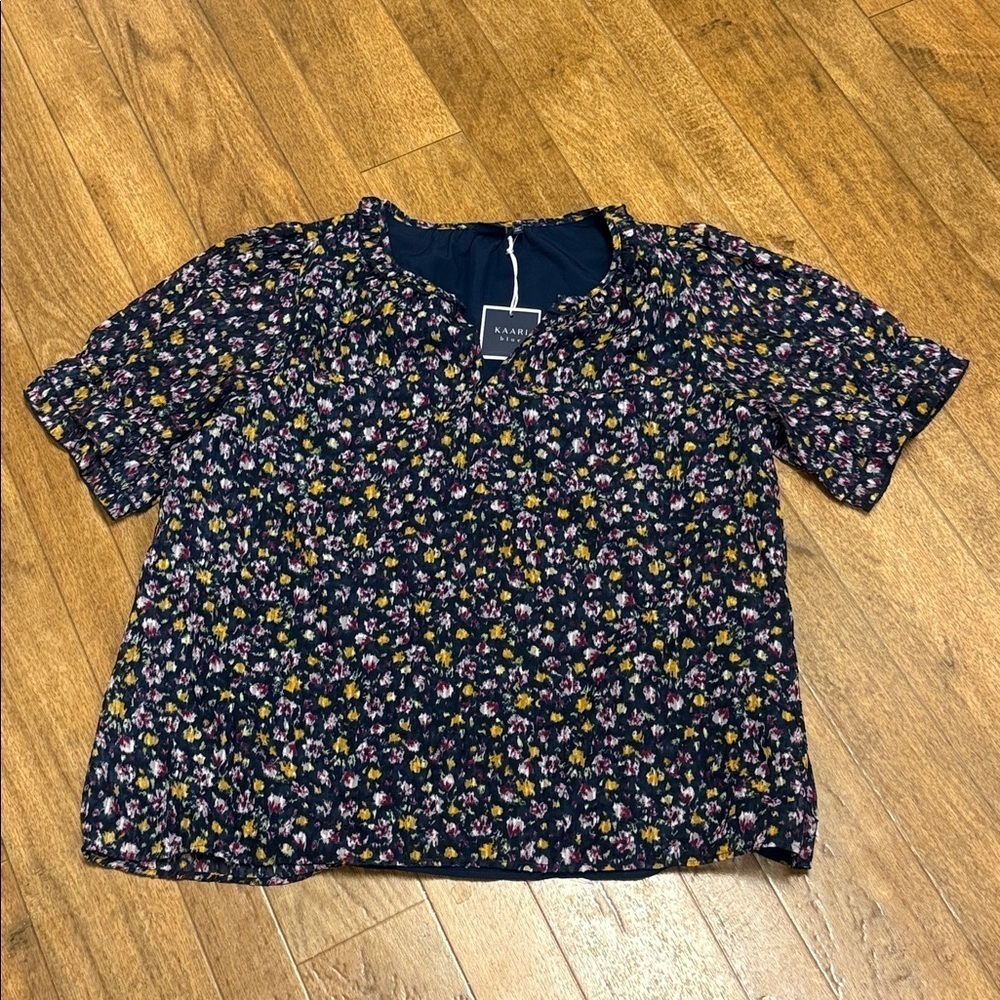CM🩷 NWT! XL Kaari Blue Multicolor Floral Top - Picture 3 of 10
